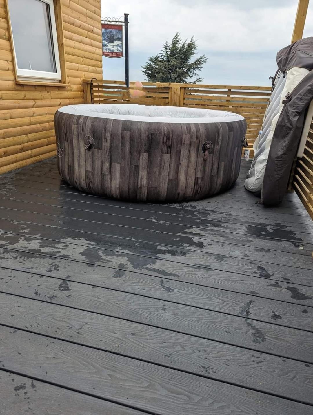 Готель Tracey'S Hideaway - With Hot Tub & Amazing Views Llanasa Екстер'єр фото